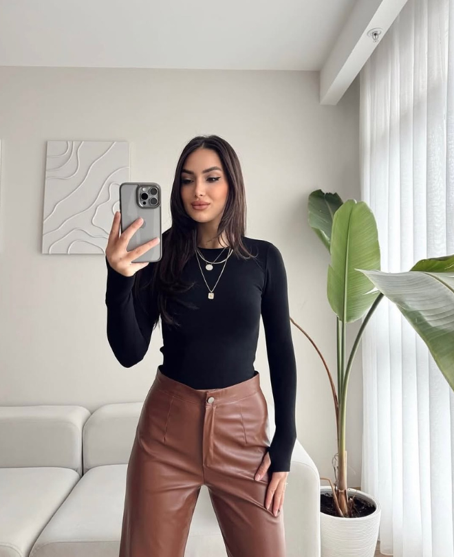 Pull Ajusté